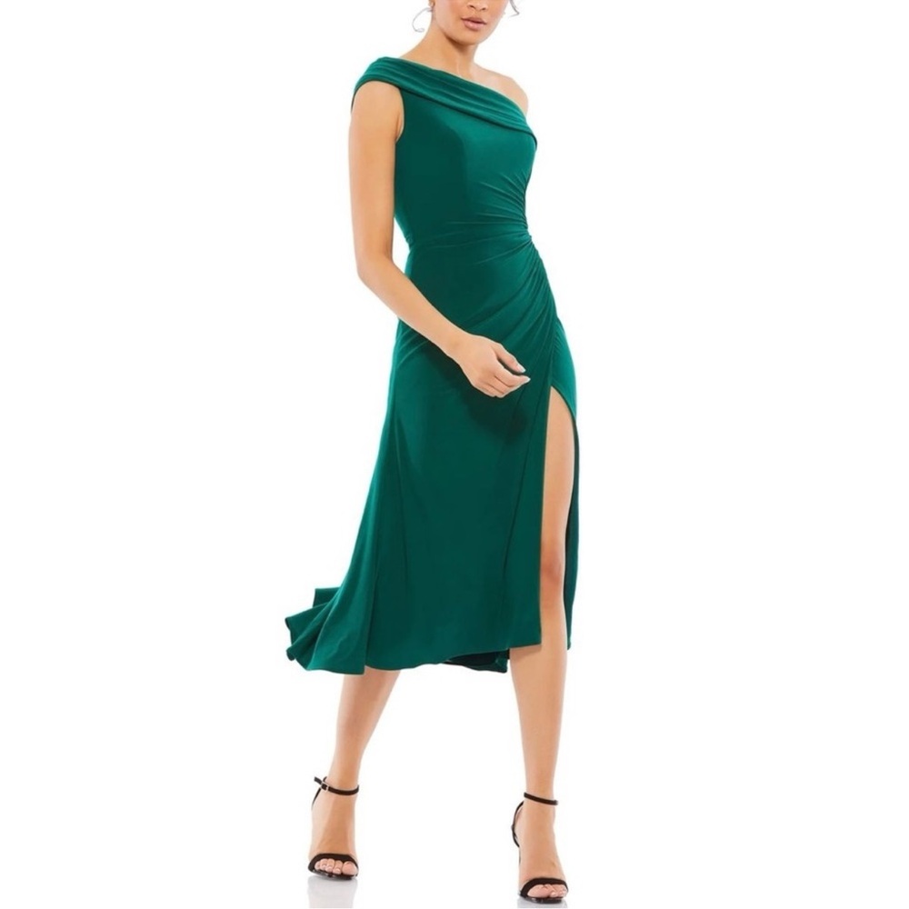 Mac Duggal Emerald Green Ruched Off The Shoulder Midi Cocktail Dress - Reemoly